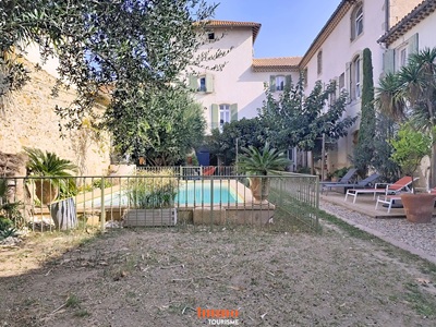 piscine de la Propriété et gîtes à vendre à Beziers Hérault