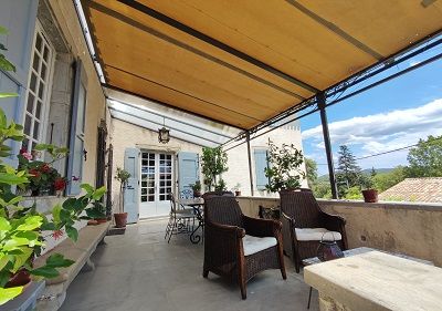 Terrasse de la Propriété avec Chambres d'hôtes à vendre à Brissac dans l'Hérault