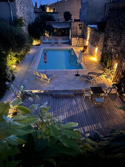 Piscine de nuit des Chambres d'hôtes et gîte à vendre à Marseillan en Hérault