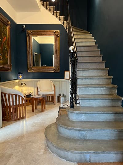 escalier des Chambres d'hôtes et gîte à vendre à Marseillan en Hérault
