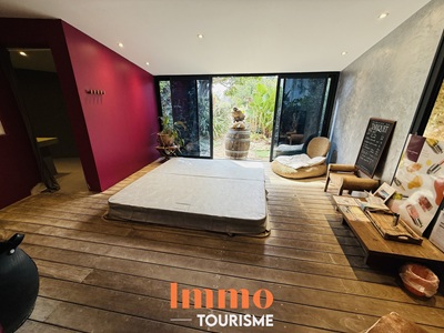 une des chambres d'hôtes à vendre près Castelnau-le-lez dans l’Hérault