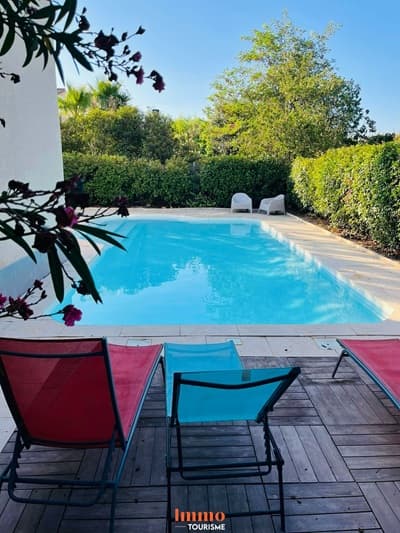 deuxième piscine des Gîtes à Vendre à Elne en Pyrénées-Orientales