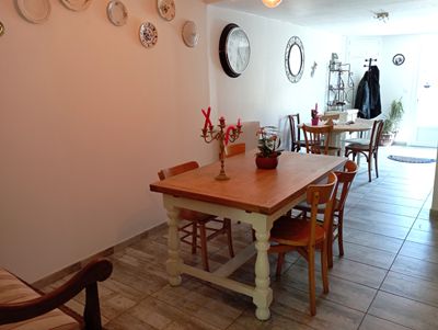 salleà manger des Chambres d'hôtes à vendre à Uchaud dans le Gard