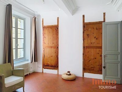 une des Chambres d’hôtes à vendre à Lézignan-Corbières Aude