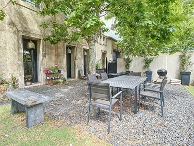 cour des Chambres d'hôtes et appartements à vendre à Lézignan Corbières, Aude