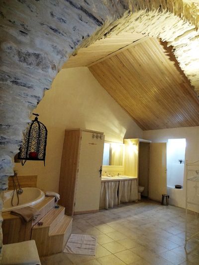 une des pièces d'eau des Chambres d'hôtes à vendre au Poujol-sur-Orb dans l'Hérault
