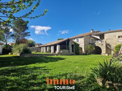 Gîtes à vendre près Quissac dans le Gard