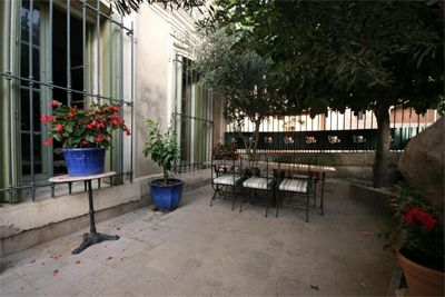 Terrasse de la Maison de Maître avec chambres d'hôtes à vendre proche Canal du Midi et de Capestang