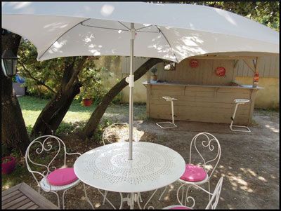 jardin des Chambres d'hôtes à vendre à Villeneuve-Lez-Avignon dans le Gard