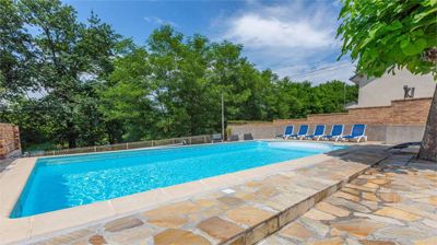 piscine des Chambres d'hôtes à vendre à Argentat en Corrèze