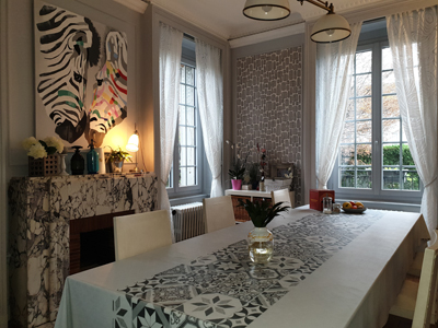salle à manger des Chambres d'hôtes dans maison style art déco à vendre à Chalus en Haute-Vienne