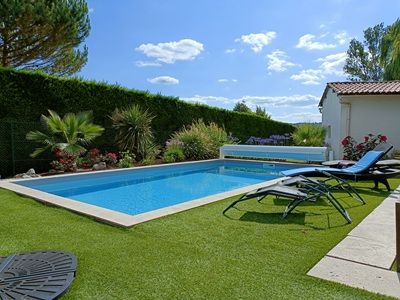 piscine des Chambres d'hôtes à vendre à Cadalen dans le Tarn