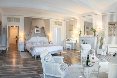 un e des chambres des Chambres d'hôtes et gîte à vendre à Mazamet dans le Tarn