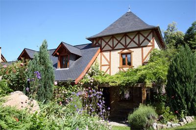 Une des maisons du Hameau avec 2 gîtes à vendre à Oust en Ariège