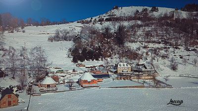 Sous la neige, l'hiver des Chambres d'hôtes, gîte, insolite et séminaires à vendre à Boutx en Haute-Garonne