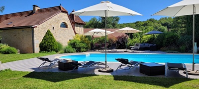 jardin et piscine des Chambres d'hôtes à vendre à Théminettes dans le Lot