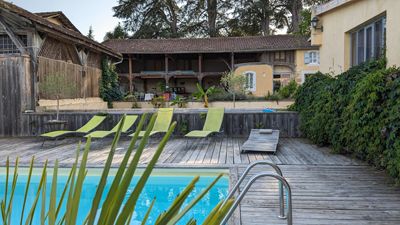 piscine des Chambres d'hôtes à vendre à Troncens dans le Gers