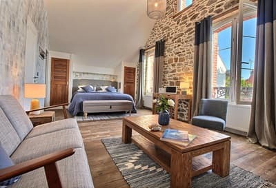 une des Chambres d'hôtes à vendre à St-Pair-sur-Mer dans la Manche