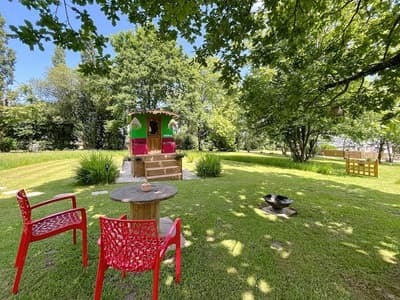 roulotte et parc des Chambres d'hôtes à vendre au Mesnil Garnier dans la Manche