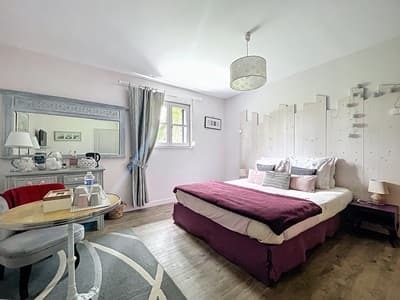 une des Chambres d'hôtes à vendre au Mesnil Garnier dans la Manche