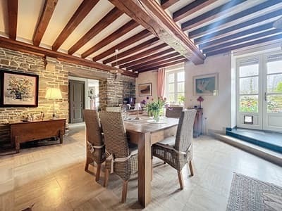 salle à manger des Chambres d'hôtes à vendre au Mesnil Garnier dans la Manche