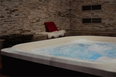spa du domaine à vendre avec Réceptions, gîtes et chambres d'hôtes à vendre à Ste Honorine de Ducy Calvados