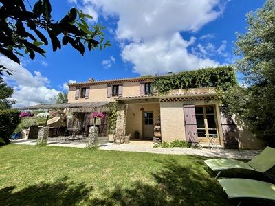 Maison principale avec Propriété avec gîtes à vendre 