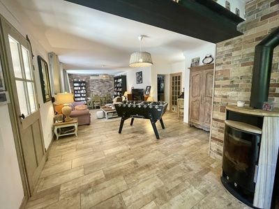 salle de jeux de la Propriété avec gîtes à vendre 