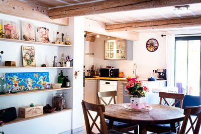 salle  à manger des Chambres d'hôtes et gîtes à vendre Parc Sainte Baume près Toulon