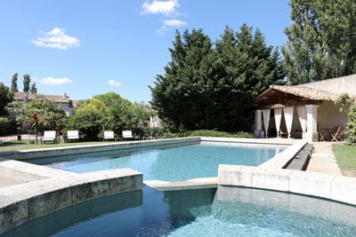 Piscine des Chambres d'hôtes à vendre à Orange en Vaucluse