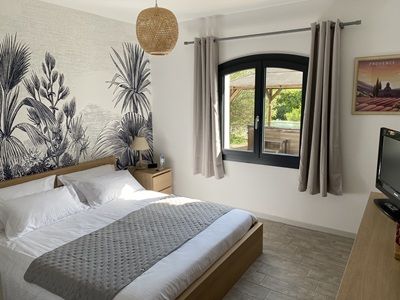 une des chambres de la Propriété avec gîtes à vendre à Lorgues dans le Var