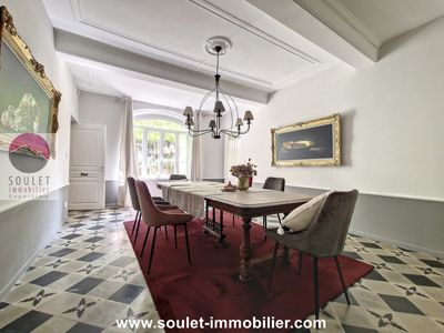 salle à manger du Mas provençal à vendre pour gîtes ou chambres d'hôtes près Bédoin en Vaucluse