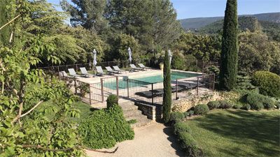 piscine des Chambres d'hôtes à vendre à Ménerbes en Vaucluse