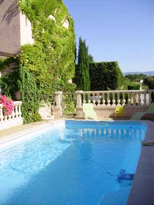 Piscine des Chambres d'hôtes et gîtes à vendre à Pertuis, Vaucluse