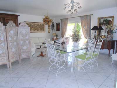 Salle de séjour des Chambres d'hôtes et gîtes à vendre à Pertuis, Vaucluse