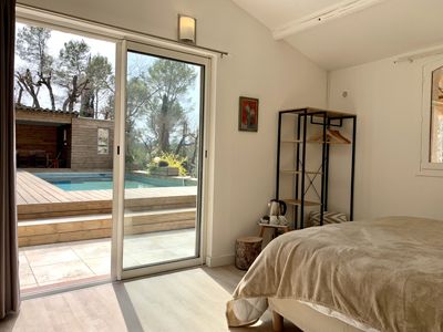 une des Chambres d'hôtes et appartement à vendre à St Paul en Forêt dans le Var