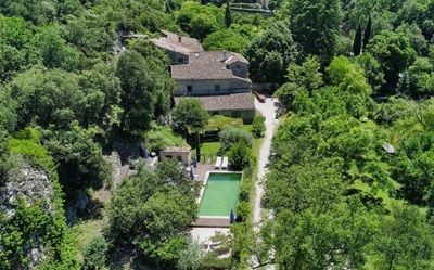 Chambres d’hôtes à vendre à 15 mn de L’Isle-sur-la-Sorgues en Luberon