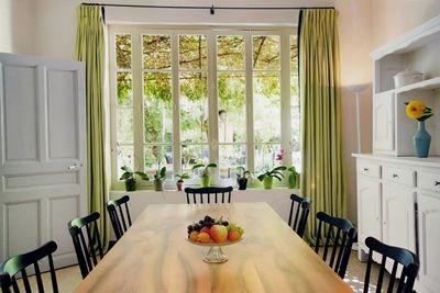 salle à manger des Chambres d’hôtes à vendre à L’Isle-sur-la-Sorgues en Luberon