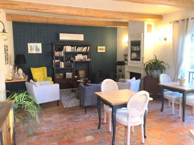 salle à manger des Chambres d’hôtes à vendre à Vacqueyras en Vaucluse