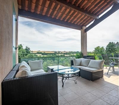 une des maisons des Chambres d'hôtes à vendre à Valensole dans les Alpes-de-Haute-Provence