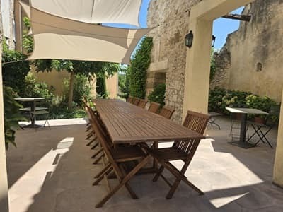 jardin des Chambres d'hôtes à vendre à Velleron dans le Vaucluse 