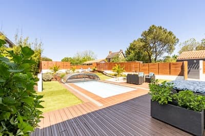 Piscine de la propriété avec gîtes à vendre à Challans en Vendée