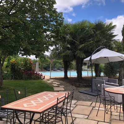 piscine des Chambres d'hôtes à vendre près Puy-du-Fou en Vendée