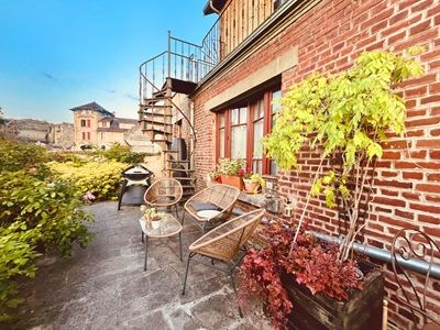 terrasse des Chambres d'hôtes à vendre à Coucy-Le-Château-Auffrique en Picardie