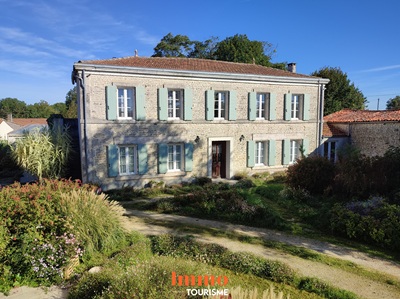 Gîte de groupe à vendre près de la Rochelle