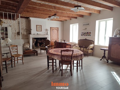 espace restauration du Gîte de groupe à vendre près de la Rochelle