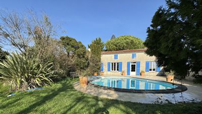 Piscine des Propriété à vendre avec gîtes et moulin axe Surgères Rochefort