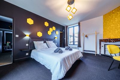 une des cinq Chambres d'hôtes à vendre à Neuville de Poitou dans la Vienne