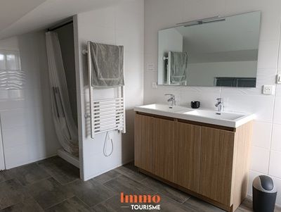 salle de douche des Chambres d'hôtes à vendre en marais poitevin