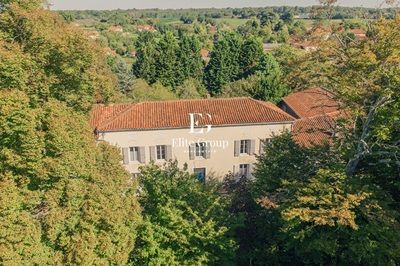 Propriété avec gîte à vendre à Saint-Claud en Charente